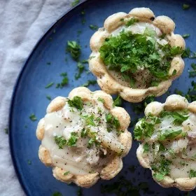 Tarteletter med høns i asparges